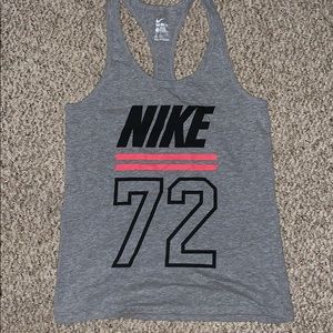 Small Nike tank top gray
